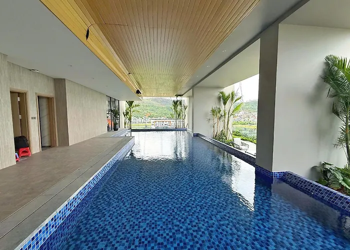 1,2,3 Bedrooms Icon40 Near Beach, Luxury Apartment *