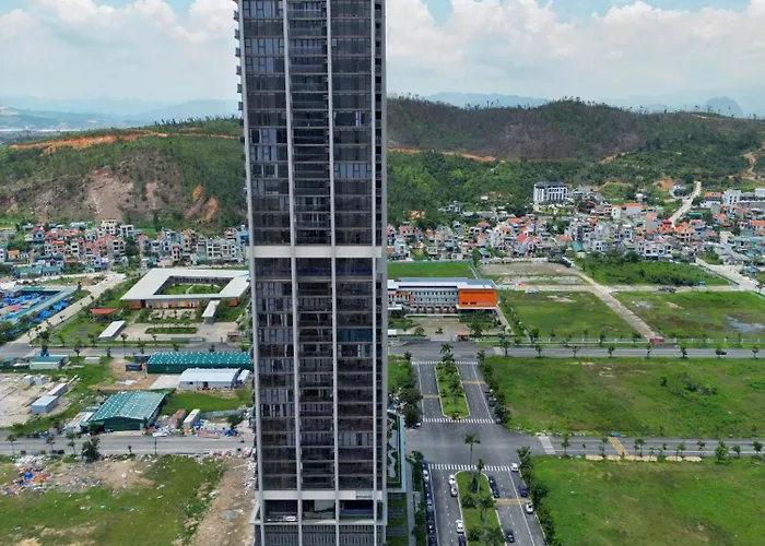 1,2,3 Bedrooms Icon40 Near Beach, Luxury * Ha Long