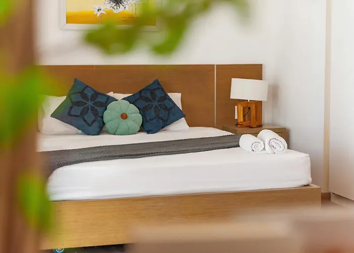 1,2,3 Bedrooms Icon40 Near Beach, Luxury * Ha Long