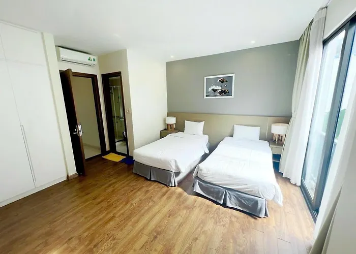 1,2,3 Bedrooms Icon40 Near Beach, Luxury Apartment