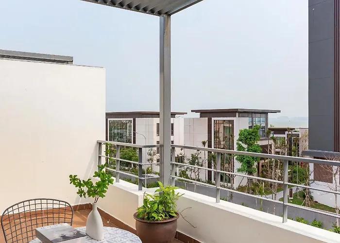 1,2,3 Bedrooms Icon40 Near Beach, Luxury Apartment